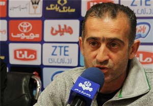 کمالوند: لیگ فقط برای سرخابی‌ها برگزار می‌شود