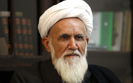 آیت‌ الله حائری از رئیس اصلاحات حلالیت خواست