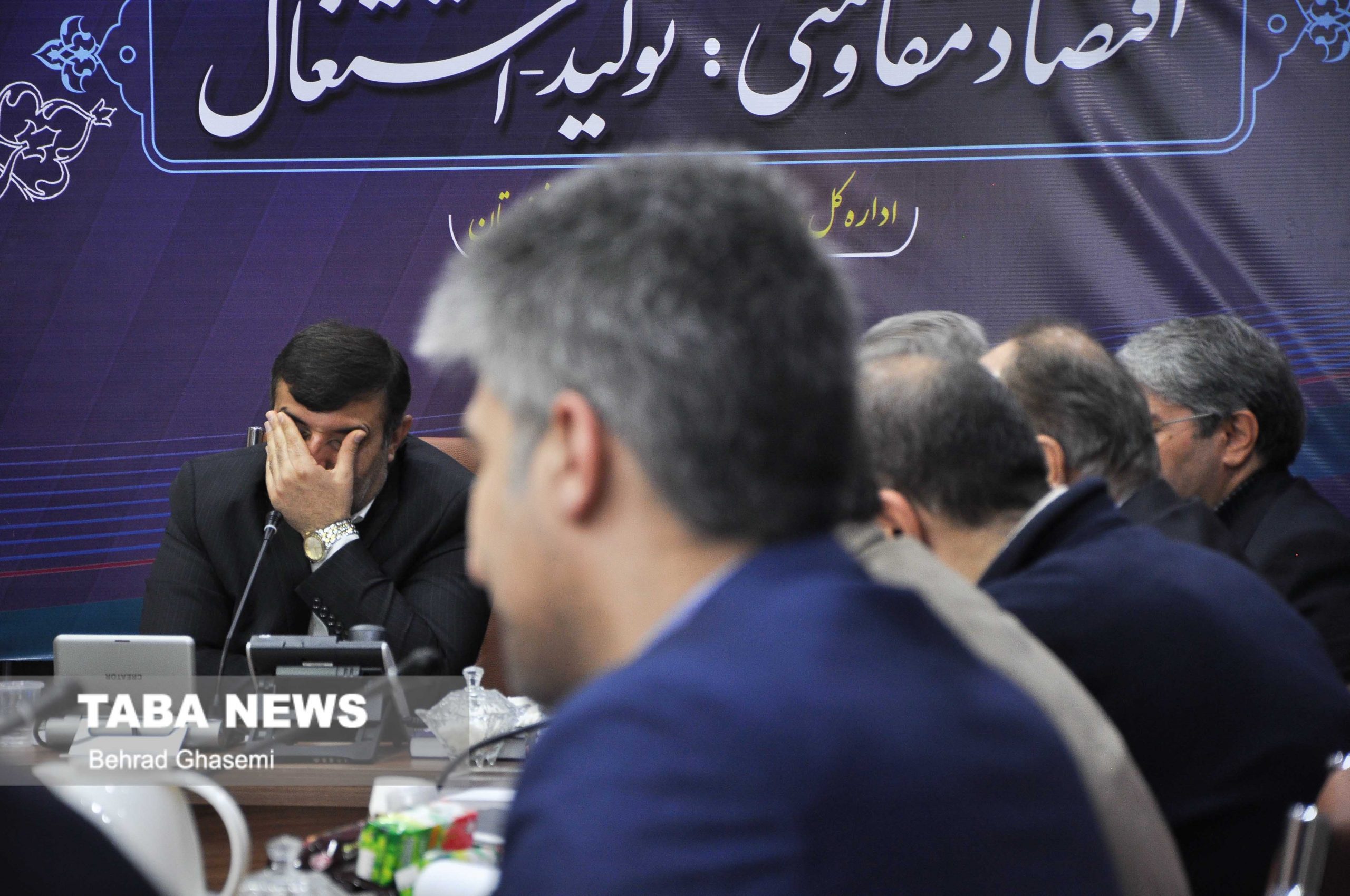 گزارش تصویری نشست فوق العاده مدیران نفت با نماینده دادستان و مدیرکل بحران در خصوص آلودگی های نفتی