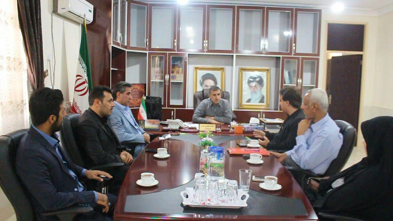 زمین های خارج از طرح شهری طبق قانون به شهرداری ها واگذار شود