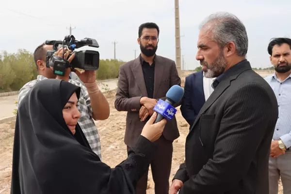 کاشت نهال در اجرای پویش «نهال امید» در شیرین شهر