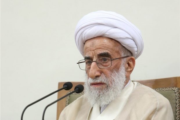 آیت‌الله جنتی: اگر سپاه نبود، کشور تجزیه می‌شد