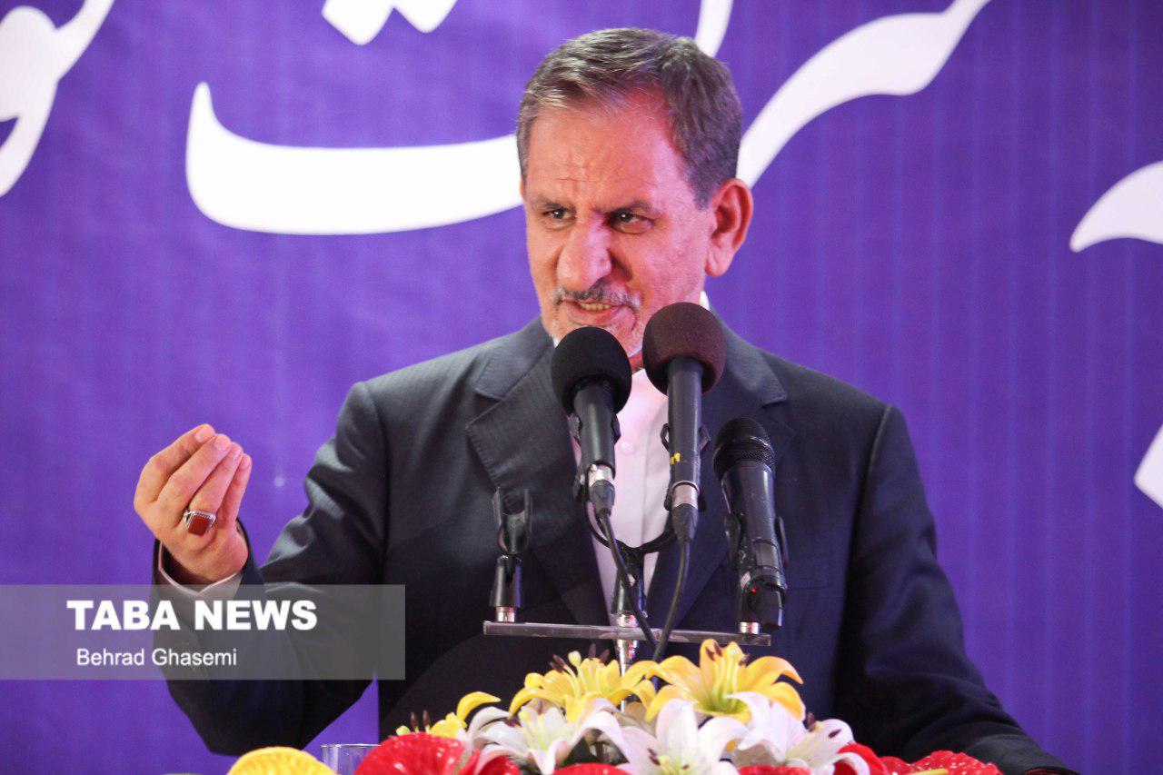 دولت باید خود را از رقابت با بخش خصوصی کاملا کنار بکشد