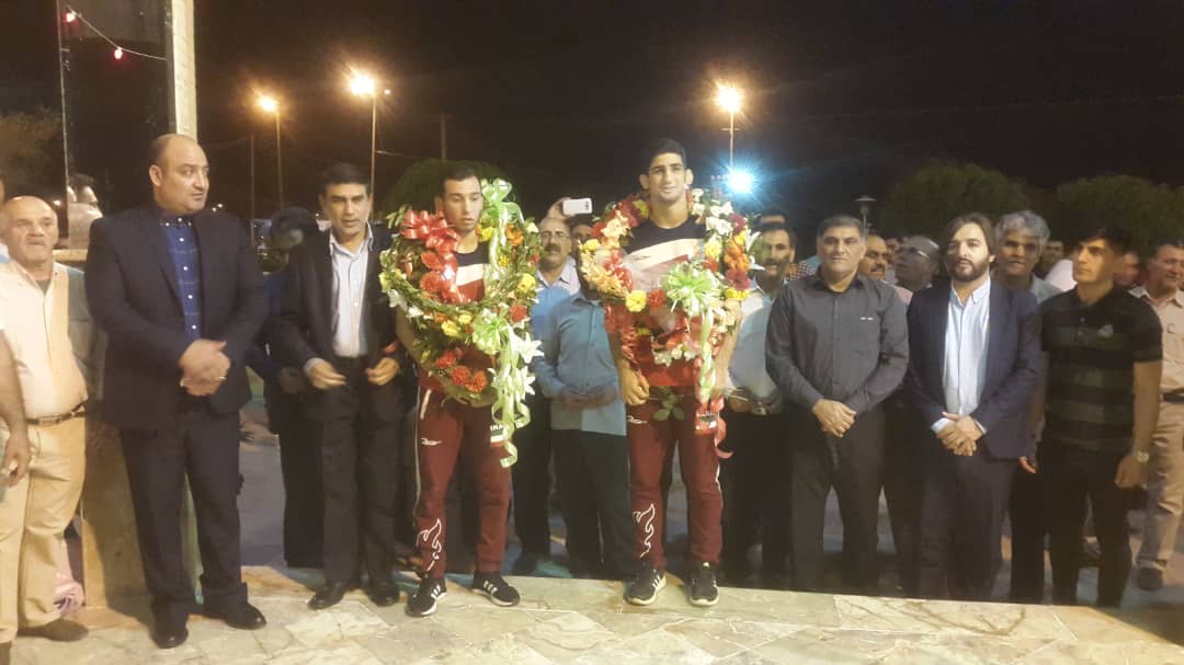 ورود افتخارآمیز قهرمانان اندیمشکی به دیار یکهزار شهید