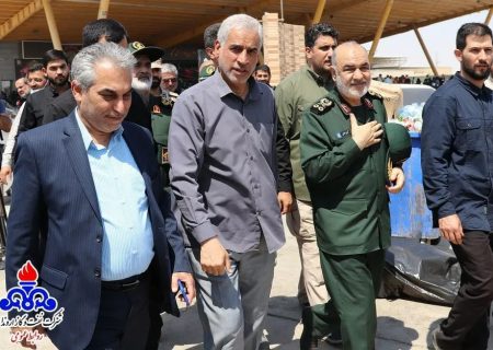 بازدید فرمانده کل سپاه پاسداران از موکب خدمت رسانی ستاد اربعین صنعت نفت جنوب در مرز شلمچه