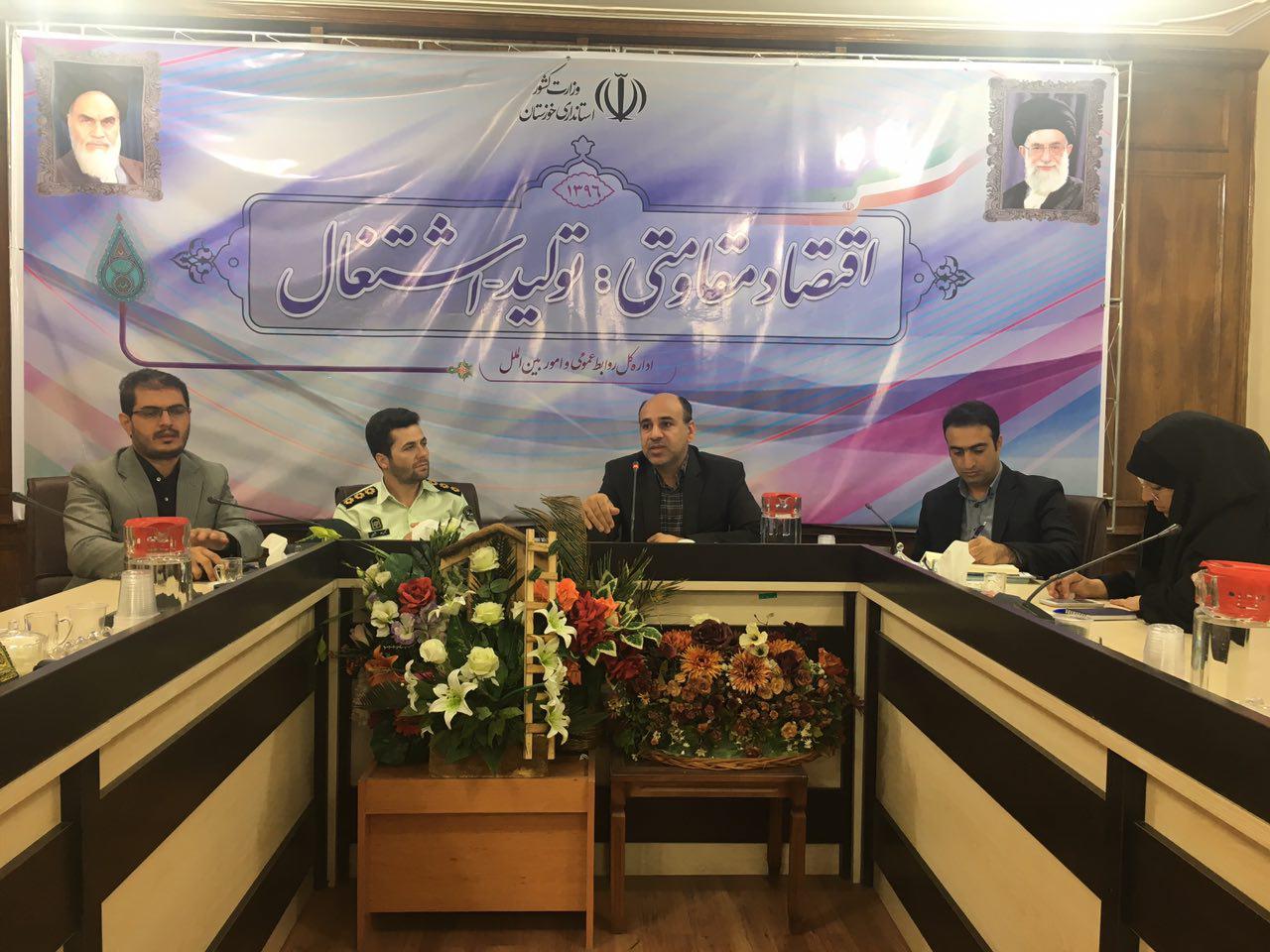 نبود فضای فرهنگی و تفریحی دلیل رشد روزافزون استفاده از شبکه های مجازی