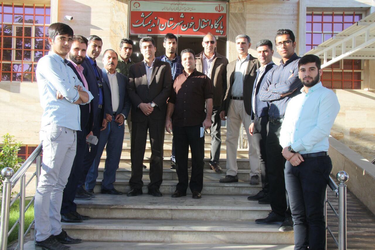 فعالان اجتماعی اندیمشک برای کمک به زلزله زدگان خون اهدا کردند+تصاویر