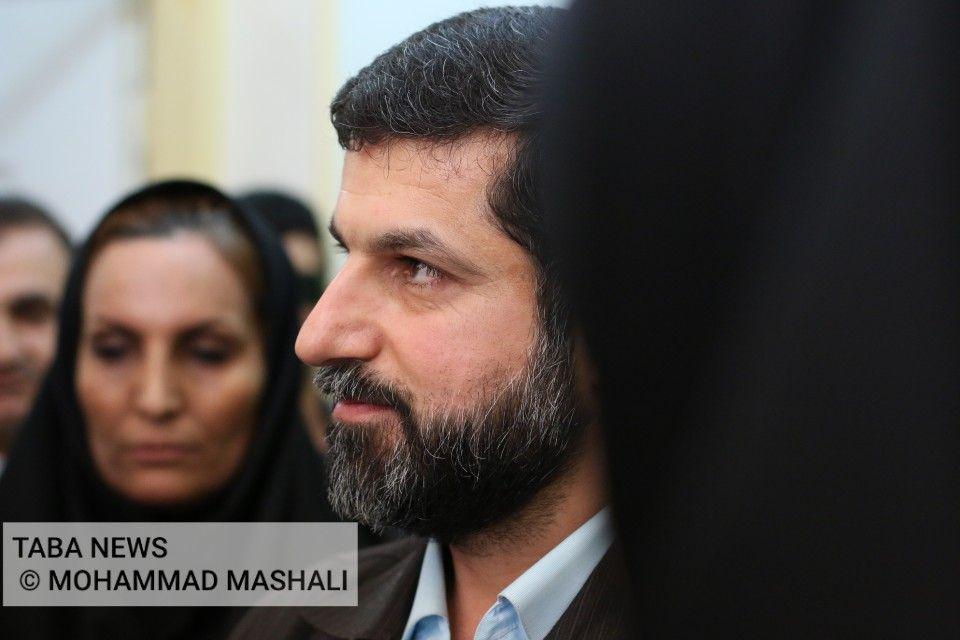در شان مردم نیست که از آب رودخانه ای بخورند که فاضلاب در آن ریخته می شود