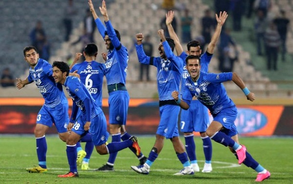 صنعت نفت آبادان مقابل استقلال شکست خورد