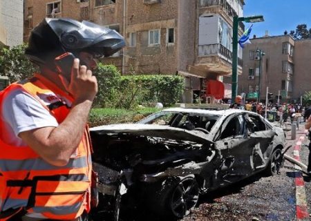 صهیونیست‌ها یک بیمارستان را در غزه بمباران کردند/ بیش از ۵۰۰ فلسطینی شهید شدند