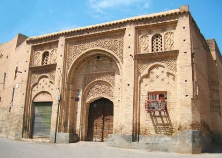 مدیریت اماکن تاریخی دزفول به افراد بومی و متخصص سپرده شود