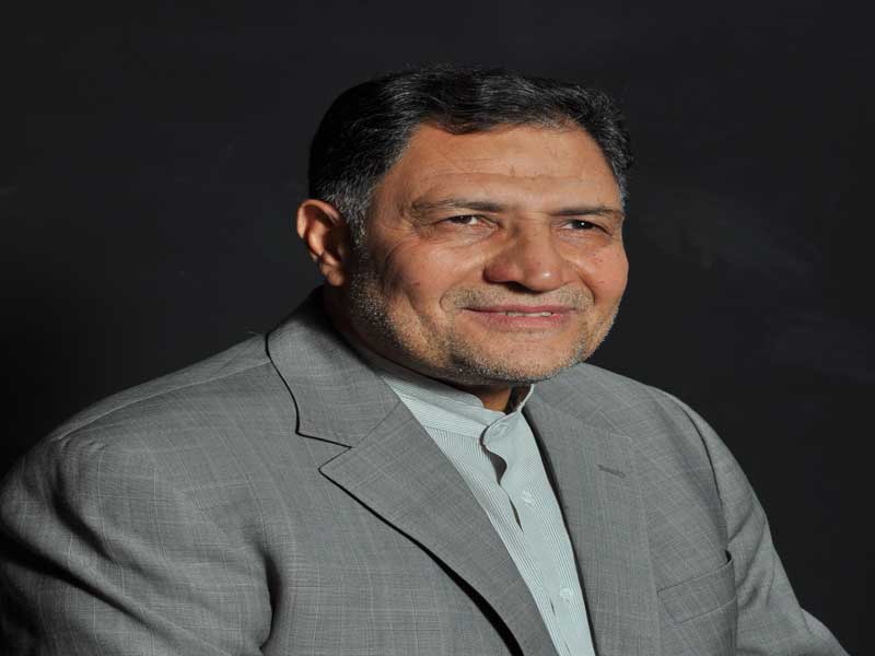 دولت برای اجرای رتبه بندی معلمان و همسان سازی حقوق بازنشستگان اهتمام داشته باشد
