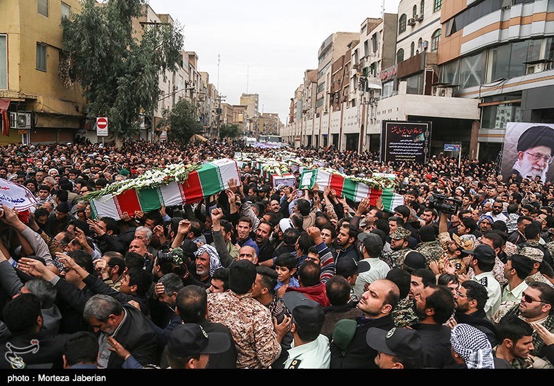 نماینده مقام معظم رهبری : حضور امروز مردم نماد وحدت ملت است