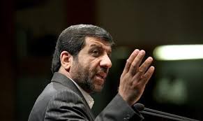 ضرغامی:حرف زدن با روحانی، گفتگو با بشقاب است