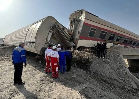 مقصران حادثه تصادف قطار مشهد-یزد بازداشت شدند