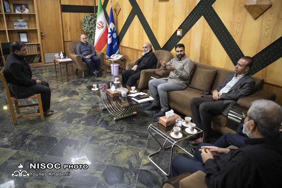 نشست بررسی ظرفیت‌های تعاملات صدا وسیما با صنعت نفت