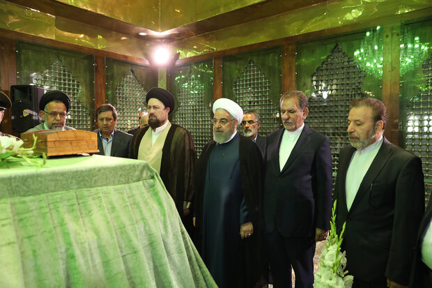 تجدید میثاق اعضای هیئت‌ دولت با آرمان‌های بنیانگذار انقلاب