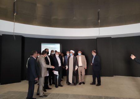 وزیر ارشاد بر تامین اعتبار برای افتتاح خانه هنرمندان اهواز تاکید کرد