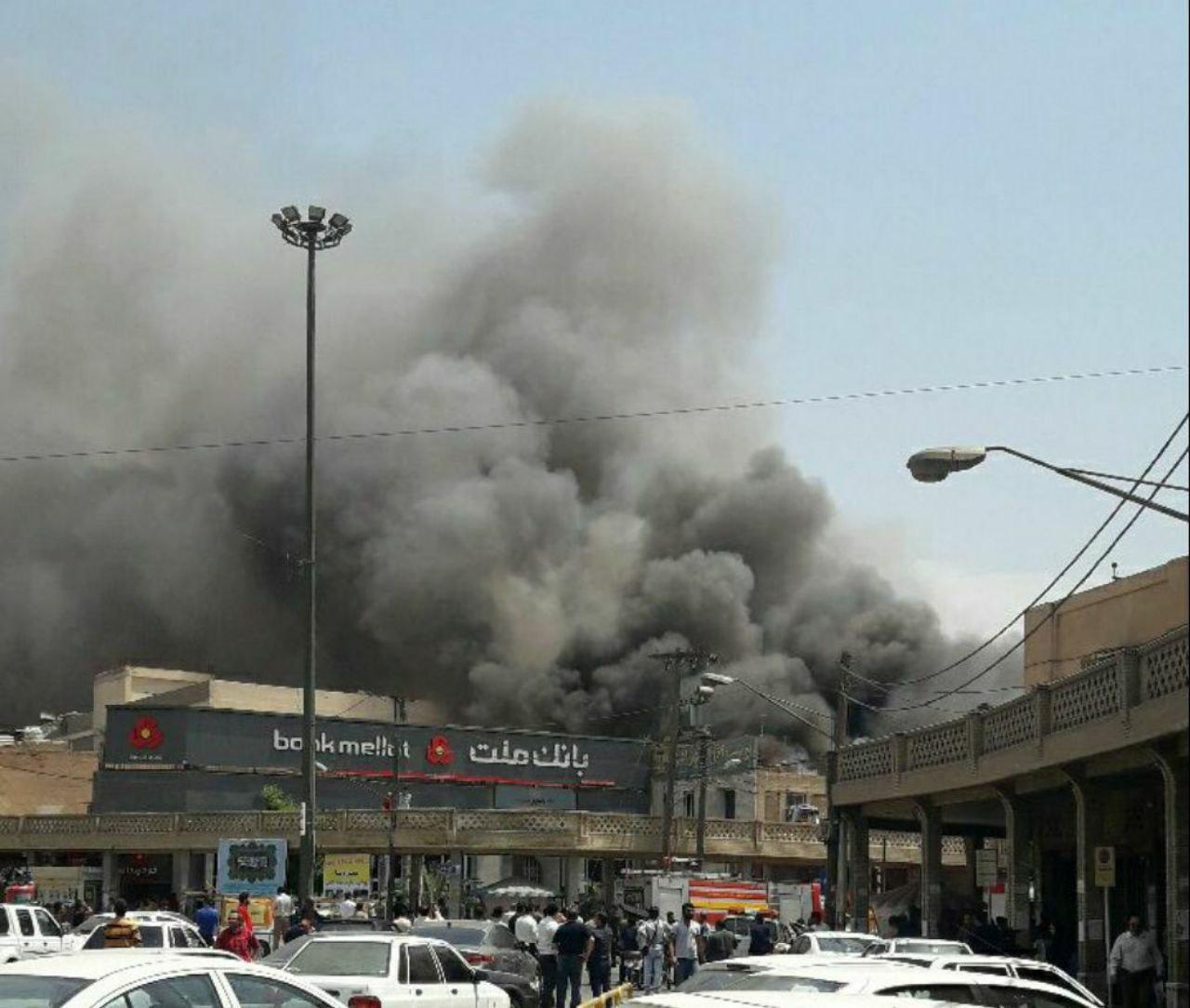 پاساژ رضوان اهواز در آتش سوخت