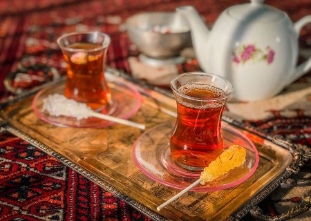 مصرف چای پررنگ برای این افراد ممنوع!
