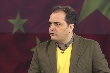 پیمان یوسفی گزارشگر بازی ایران-پرتغال